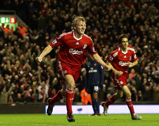 中超：武汉三镇2-0战胜上海申花（中超战报：武汉三镇2比0力克上海申花）