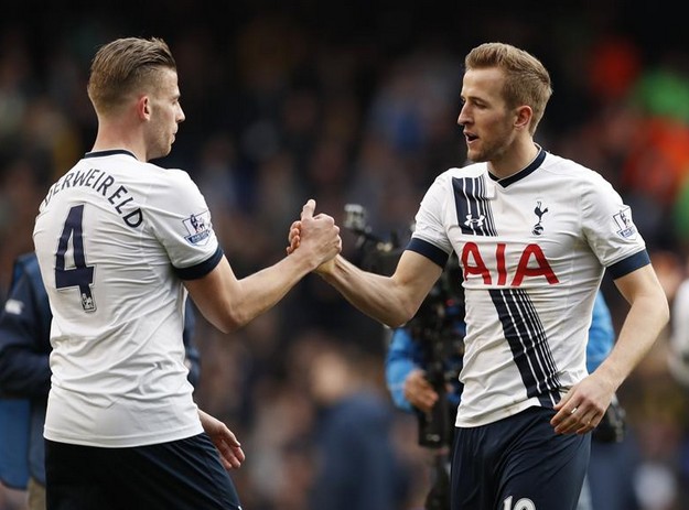 延续火热状态！布朗砍30+8+8，带队豪取四连胜（状态火热不减！布朗轰30+8+8率队豪夺四连胜）