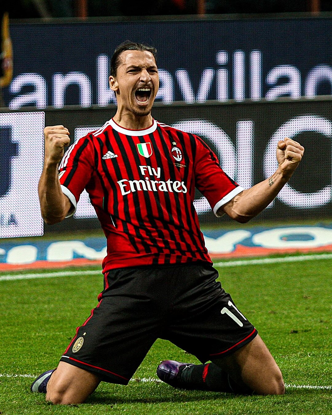 帕潘夸赞吉鲁：他不仅能进球还能防守，甚至还能客串门将（帕潘称赞吉鲁：能攻善守，必要时还能镇守龙门）