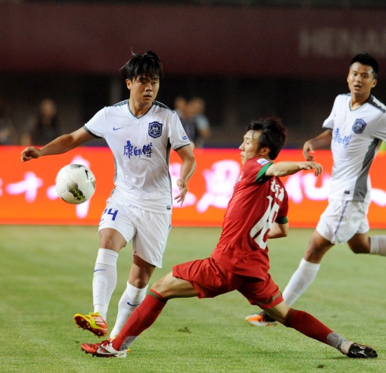 索扎将吹罚生涯第三场米兰德比，曾执法23-24赛季国米5-1米兰（索扎将迎生涯第3次主哨米兰德比 曾主裁23／24赛季国米5-1米兰）