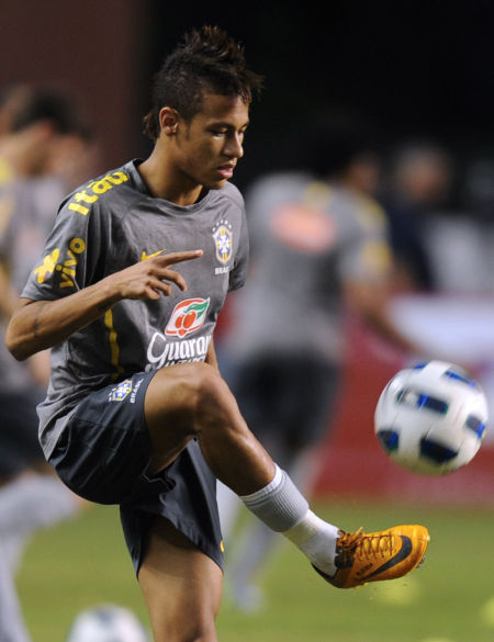 亚马尔：梅西是历史最佳，但我不想成为梅西，我想走自己的路（亚马尔：梅西乃史上最佳，但我不想做第二个梅西，我要走自己的路）