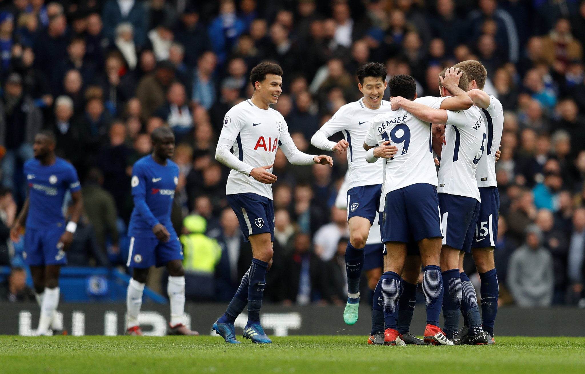 火爆，记者：11月7日诺坎普公开训练的门票已经售罄（记者：诺坎普11月7日公开训练门票已售罄，热度爆棚）