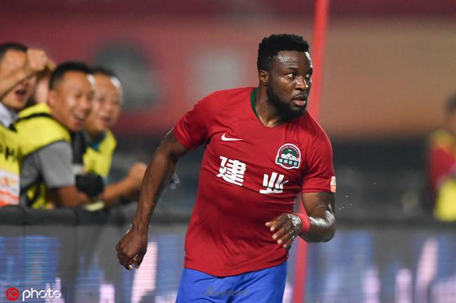 传闻：曼联、罗马和斯图加特也在关注18岁昂热前锋谢里夫（据悉，曼联、罗马与斯图加特正考察昂热18岁前锋谢里夫）