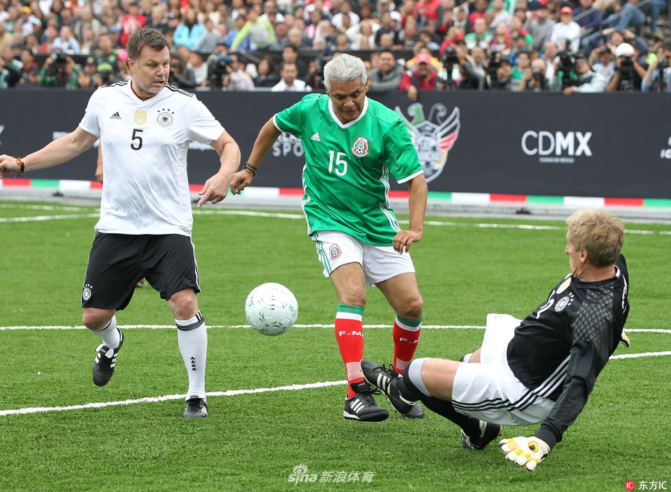 官方：约旦裁判组执法申花客战柔佛，马哈德迈赫担任主裁（官方：申花客战柔佛由约旦裁判组吹罚，马哈德·迈赫执主哨）